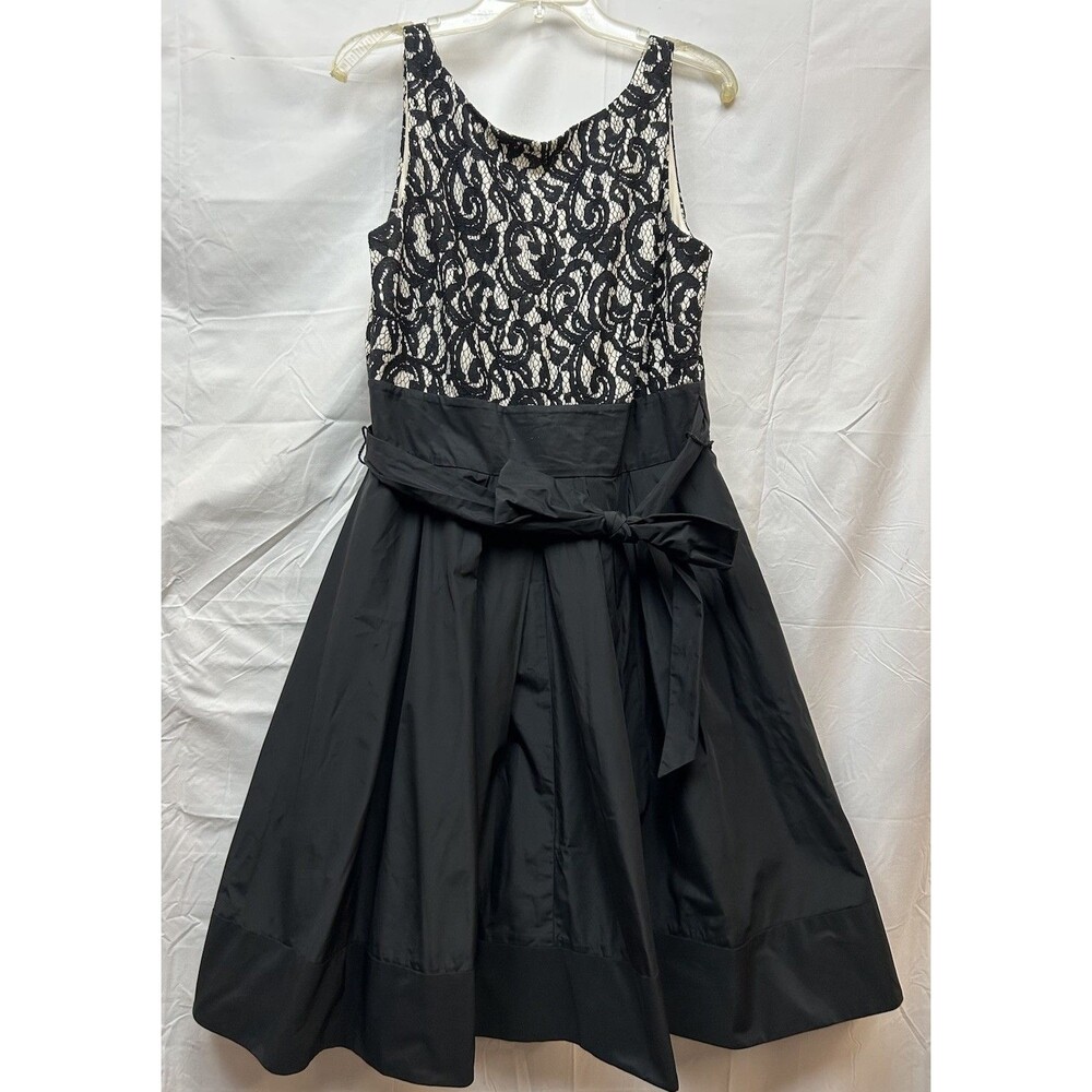 Lauren Ralph Lauren, Black And Ivory Lace, Bodice, Pleated Fit& Flare Cocktail